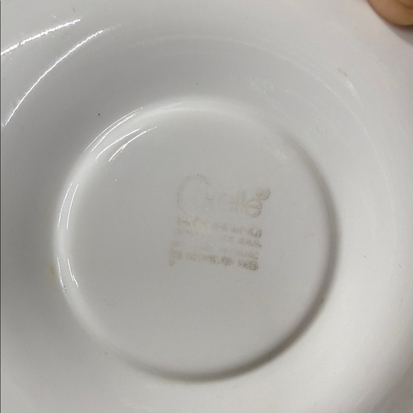 Corelle White Plates with Navy Trim lot of 9 - Picture 3 of 3